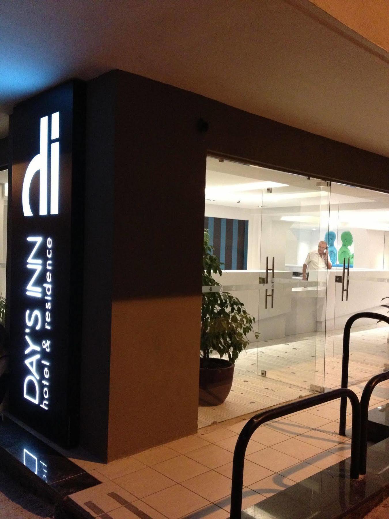 Day'S Inn Hotel And Residence Sliema Exterior foto